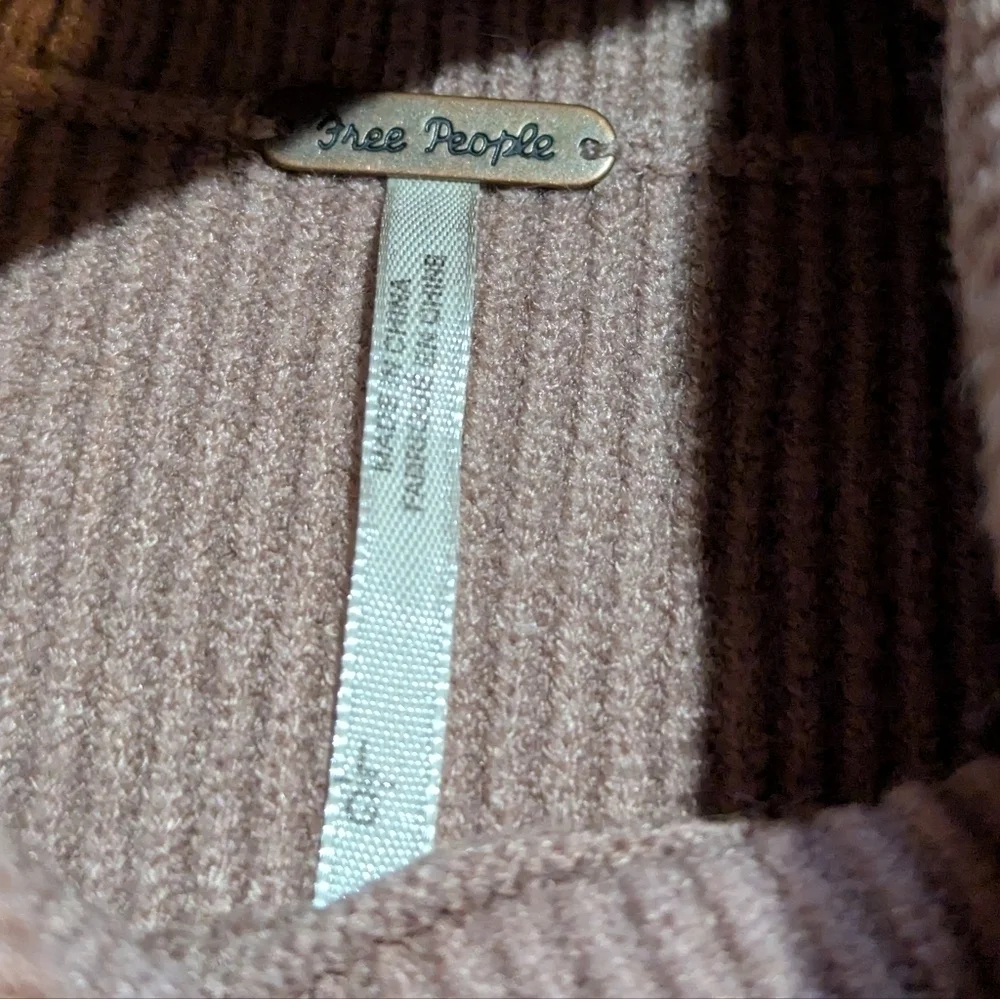 Free People Sweater Pink Mauve Oversized Turtleneck Ribbed Boho Size Large
